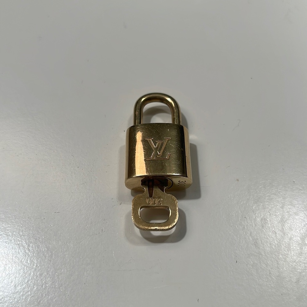 Authentic Lock and Key with Chain